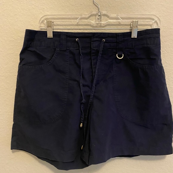 Gloria Vanderbilt Shorts size 8 - Picture 1 of 4